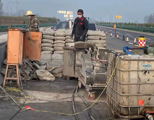 新河高速路病害处理